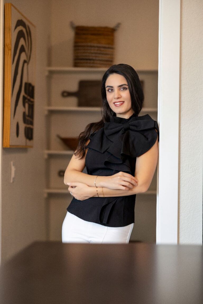 mehrnaz afsari realestate agent